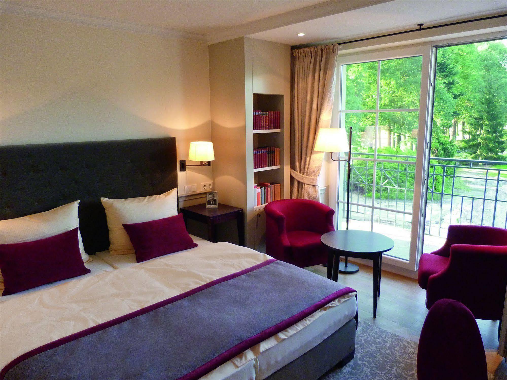 Parkhotel Surenburg Хёрстель Экстерьер фото